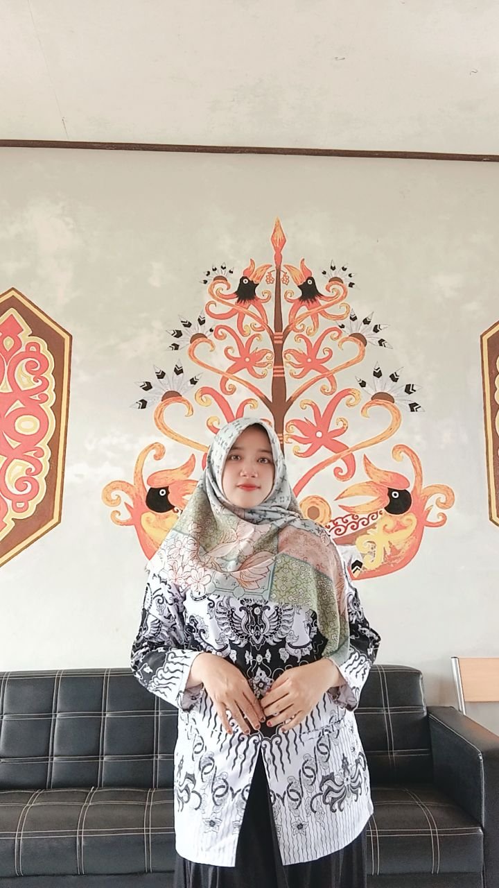 NINA HARDIANTI, S.Pd